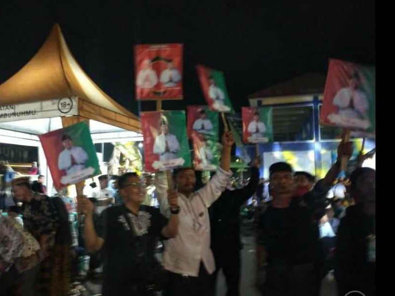 Begini Penjelasan Dirut PDAM Soal Poster Bupati Nina dan Dirinya di ...