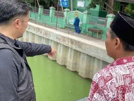 Petugas Dinas Kesehatan Jabar melakukan verifikasi 