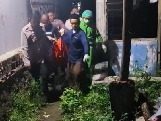 Mayat kakek berusia 75 tahun ditemukan membusuk di Indramayu