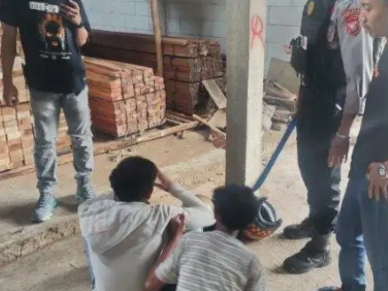 Polisi amankan dua remaja geng motor bersenjata tajam di Indramayu