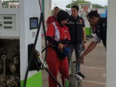 Polisi sidak di SPBU di Indramayu 