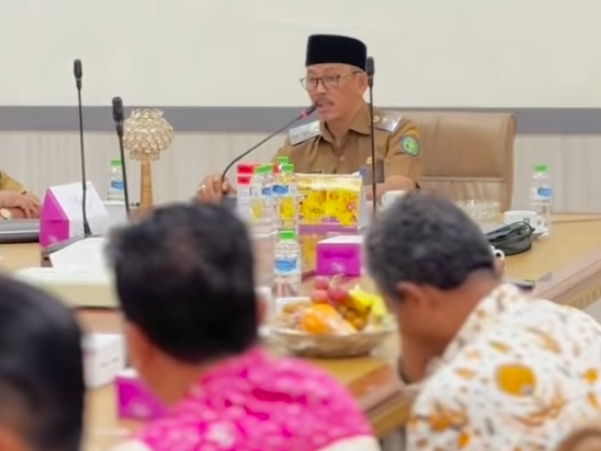 Perhimpunan Penyuluh Pertanian Kabupaten Indramayu melakukan audensi dengan Wakil Bupati Indramayu Syaefudin