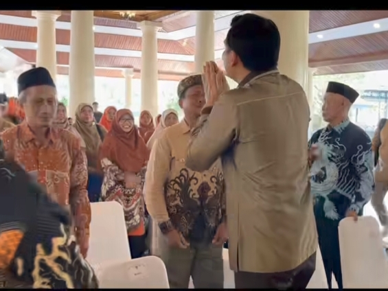 Bupati dan Wakil Bupati Indramayu menggelar halal bihalal bersama tokoh masyarakat se-Indramayu di Pendopo