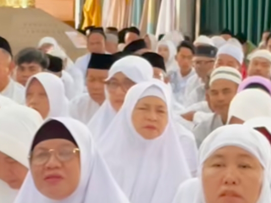 Ribuan calon jamaah haji dan umrah dari Kabupaten Indramayu 