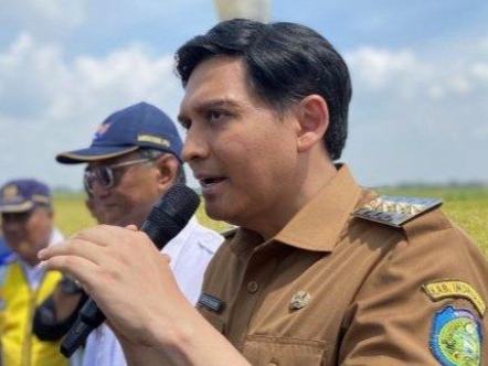 Bupati Indramayu Lucky Hakim 