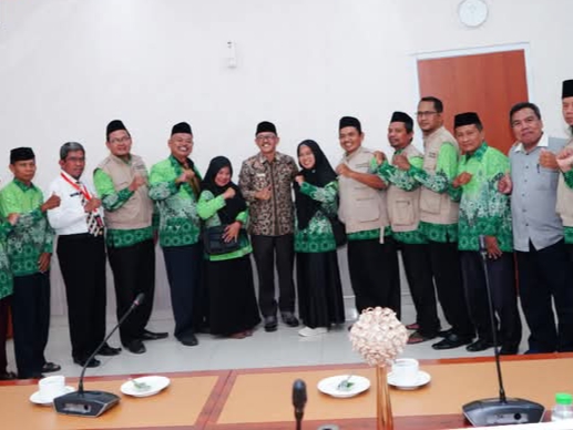 Wakil Bupati Indramayu Syaefudin menerima Persatuan Guru Madrasah Indonesia (PGMI) membahas kesejahteraan guru madrasah