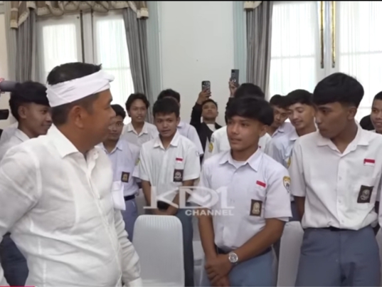 Gubernur Jawa Barat Dedi Mulyadi