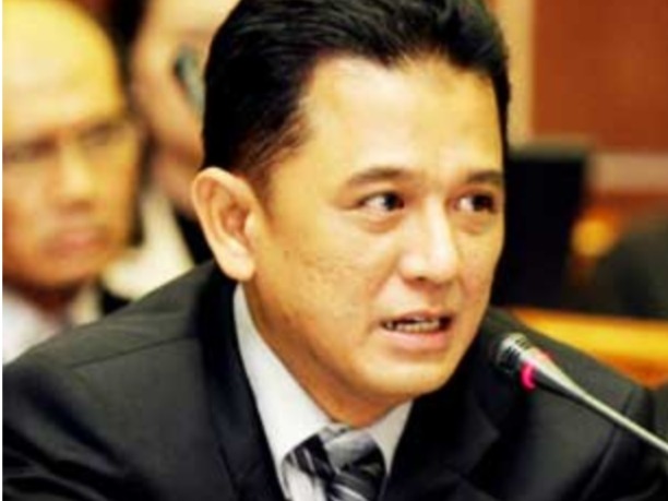 Mantan Wakil Ketua Komisi Pemberantasan Korupsi (KPK) periode 2007–2009, Chandra M Hamzah