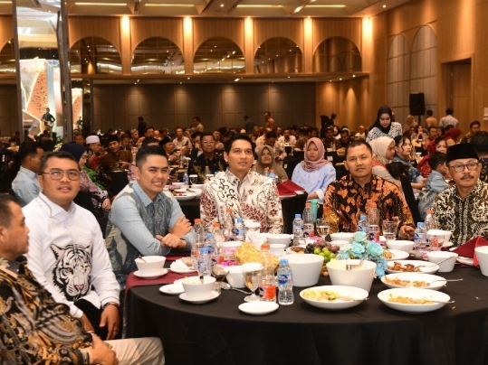 Acara Kenal Pamit Kapolres Indramayu
di Ballroom Hotel Swiss-Belinn Indramayu pada Senin (14/7/2025) malam