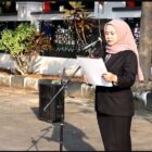 Sekdis Tenaga Kerja Indramayu, yang juga Dewan Pengawas Yayasan Griya Aswaja pimpin upacara Hari Kemerdekaan RI Ke-80 di Halaman Disnaker Indramayu, Minggu (17/8/2025)