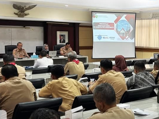 Pemkab Indramayu Sosialisasi Raperbup Pemilihan Kuwu Serentak 2025