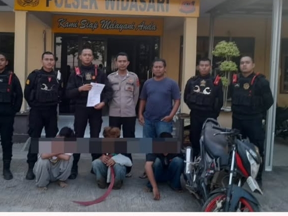 Polisi amankan 3 remaja bersenjata tajam hendak tawuran di Widasari Indramayu