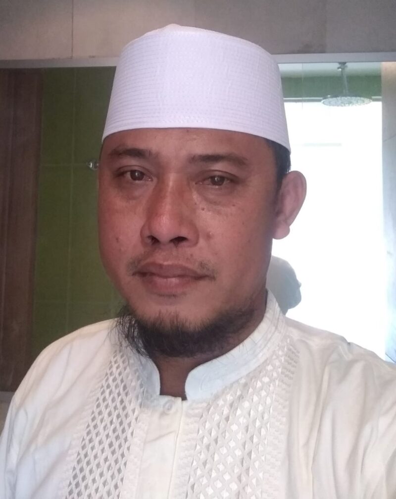 Pimpinan Pondok Pesantren Raudlatul Muta'alimin Kepolo Singaraja, KH Ibnu Ubaidillah Bilal