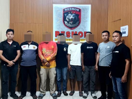 Lima orang pria diamankan oleh Satuan Reserse Kriminal (Satreskrim) Polres Indramayu