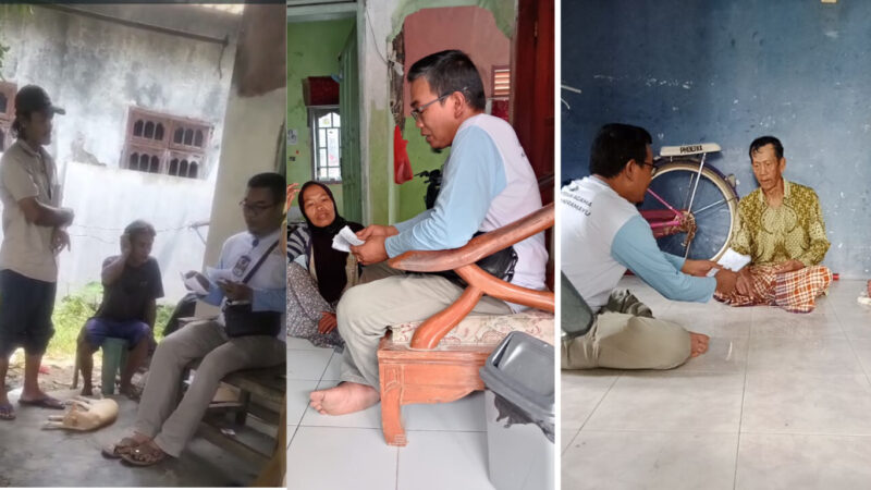 Kolase foto : Ketua Panitia Pilwu Singajaya Maftukhin bersama timnya mengembalikan surat undangan pemilih (C6) kepada yang berhak, yang sebelumnya dikumpulkan tim sukses nomor urut 1.