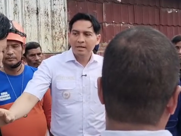 Bupati Indramayu Lucky Hakim tinjau wilayah terdampak banjir, Rabu (28/1/2026)