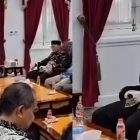 Audiensi antara perwakilan KOMPI dengan Bupati Indramayu di Pendopo Indramayu, Selasa (28/4/2026) malam.